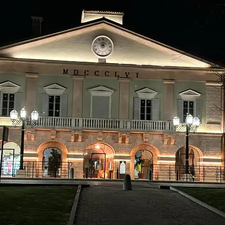 Residenza Giovanni Fronte Lago - Garda Lago بسكييرا ديل غاردا