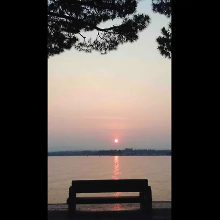 Residenza Giovanni Fronte Lago - Garda Lago *