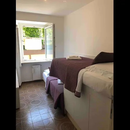 Residenza Giovanni Fronte Lago - Garda Lago بسكييرا ديل غاردا