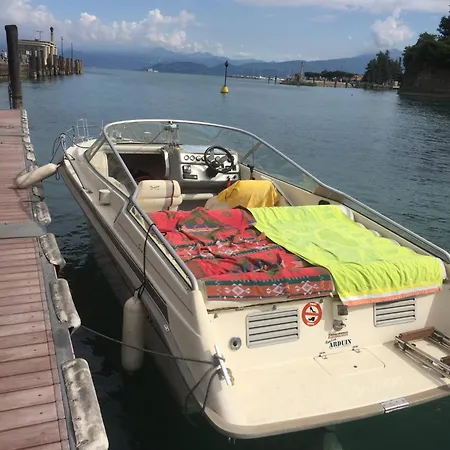 Residenza Giovanni Fronte Lago - Garda Lago Apartman *