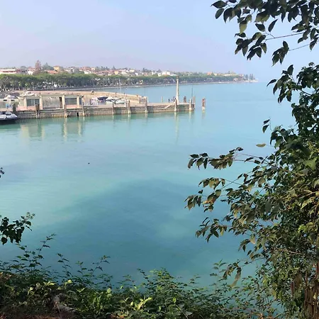 Residenza Giovanni Fronte Lago - Garda Lago شقة *