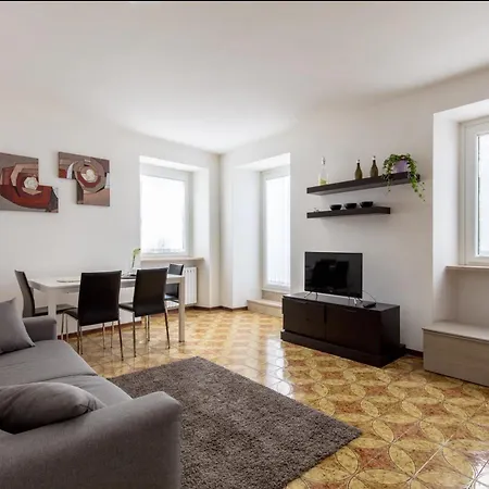 Residenza Giovanni Fronte Lago - Garda Lago * بسكييرا ديل غاردا